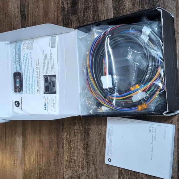 Motorola T605 Bluetooth Automatic Music & Hands-free System MOTBT605CK - Picture 7 of 9
